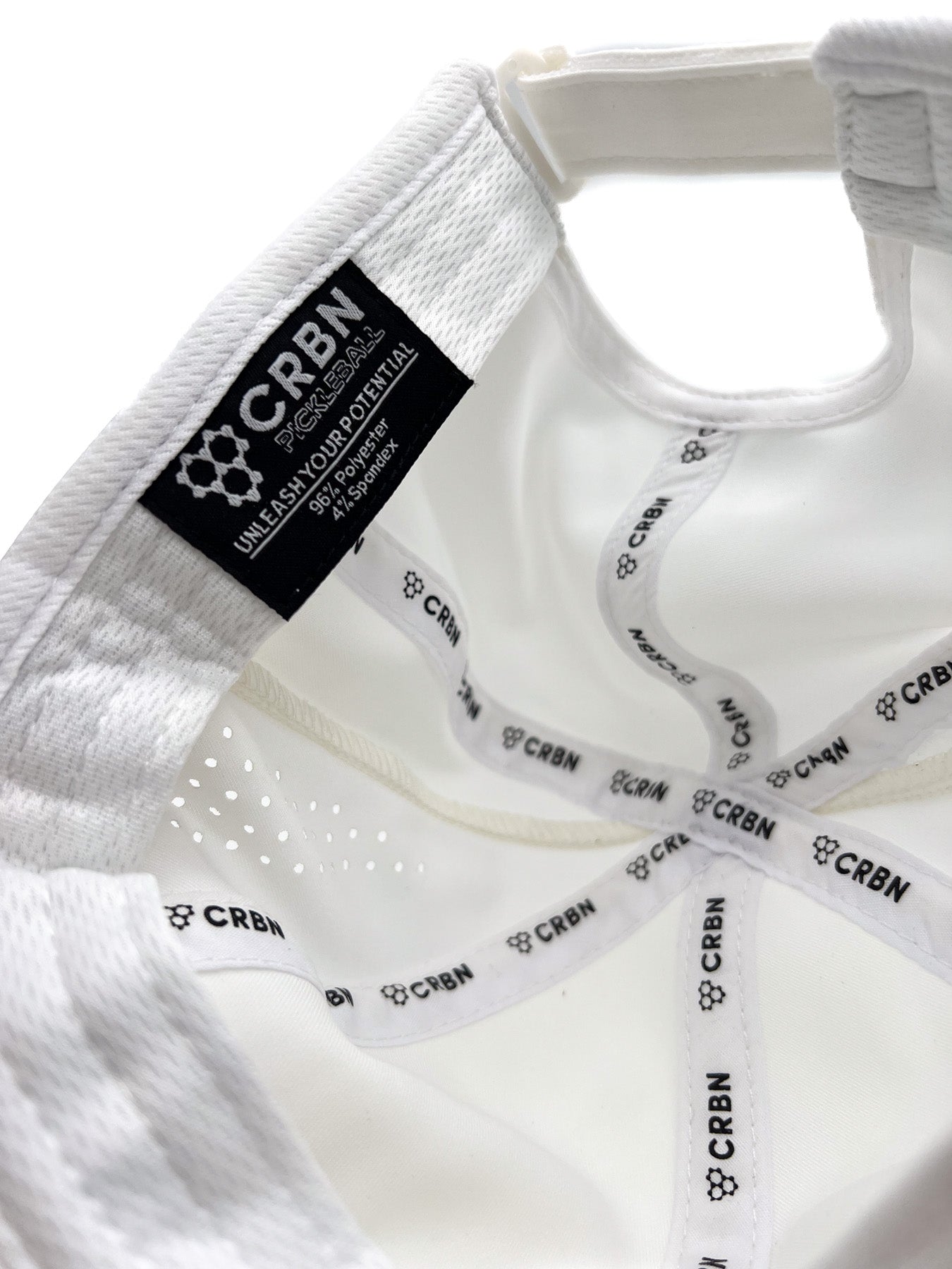 シャルボン　キャップ　charbon cap　ホワイト CRBN Unleashed Performance Hat | CRBN Pickleball